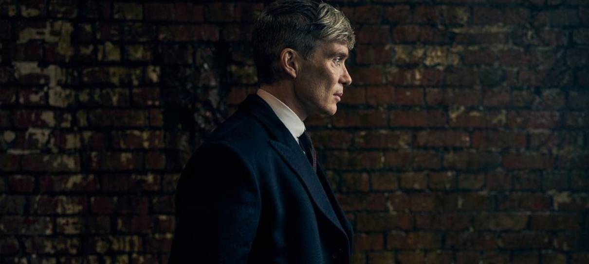 Filme de Peaky Blinders começa filmagens e ganha foto de Cillian Murphy