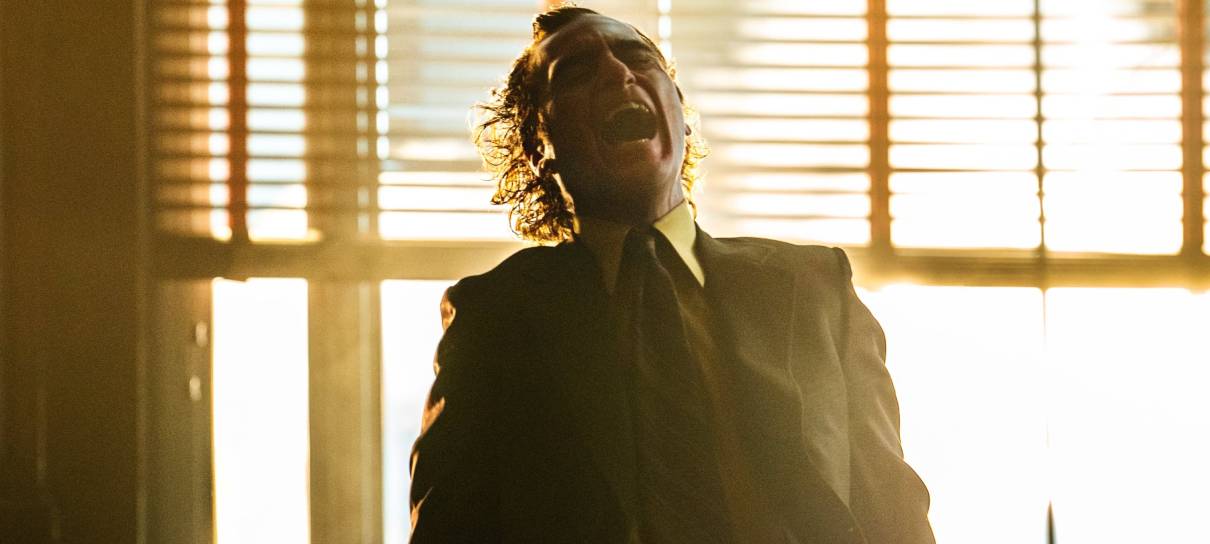 Batman seria “macho alfa” pro Coringa Phoenix, opina Todd Phillips