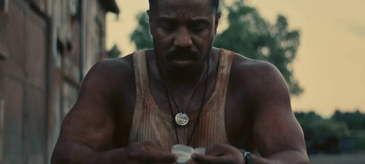 Michael B. Jordan faz gêmeos contra forças do mal em trailer de Pecadores