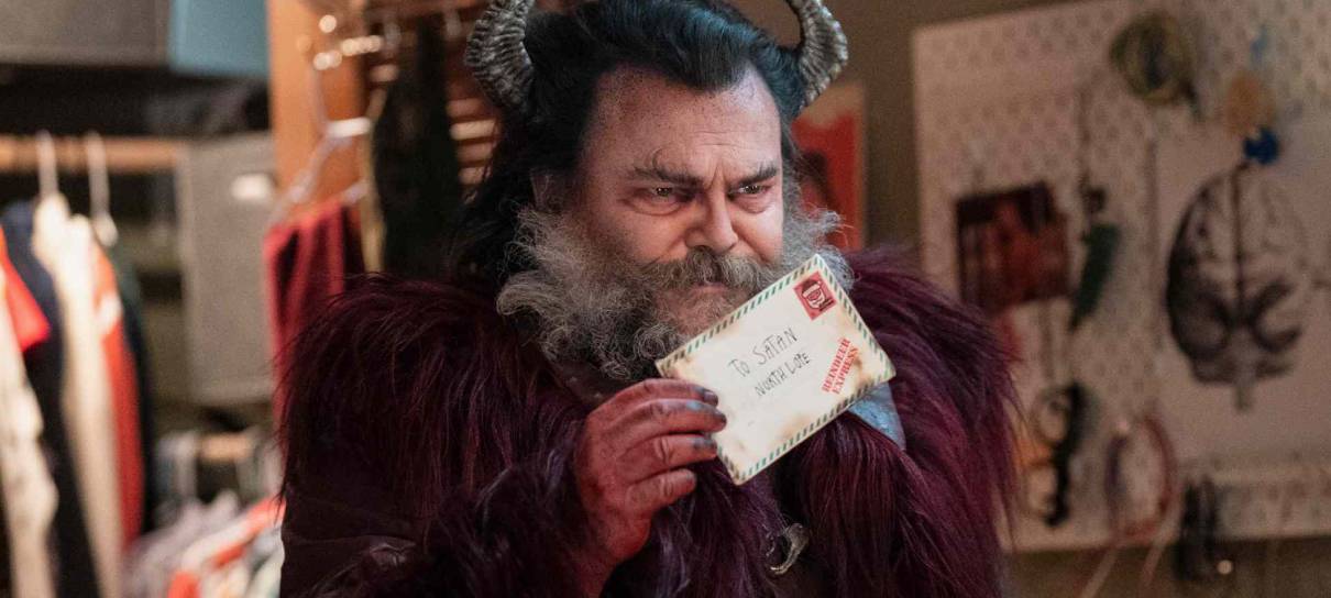 Jack Black vira Papai Noel Capeta em trailer de comédia natalina