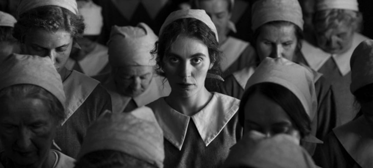 A Garota da Agulha, filme indicado Oscar 2025, chega ao streaming