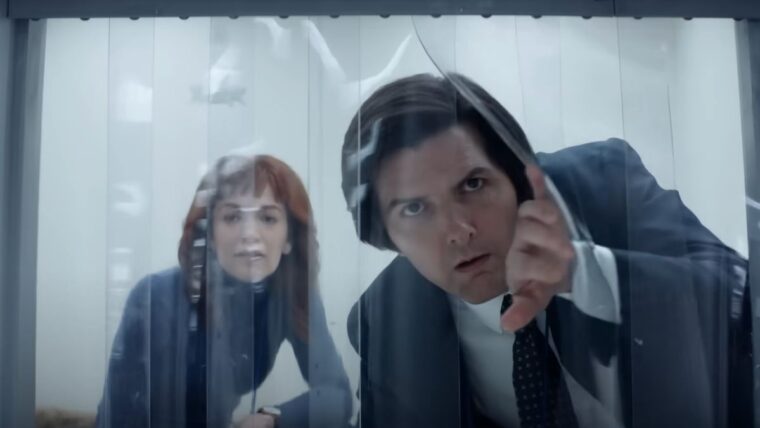 Cena de Adam Scott e Britt Lower em Ruptura