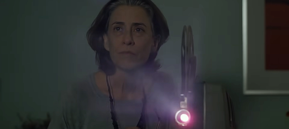 Fernanda Torres está chocada com polêmicas na campanha por Oscar