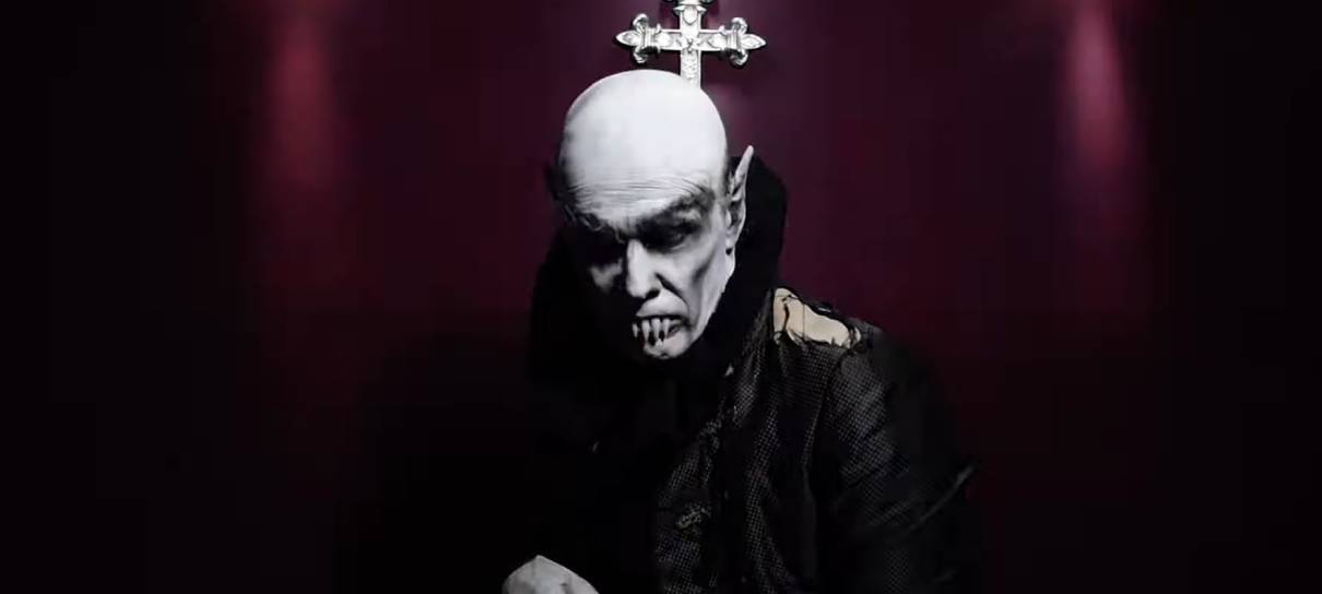 Supla vira o Nosferatu brasileiro em clipe vampiresco