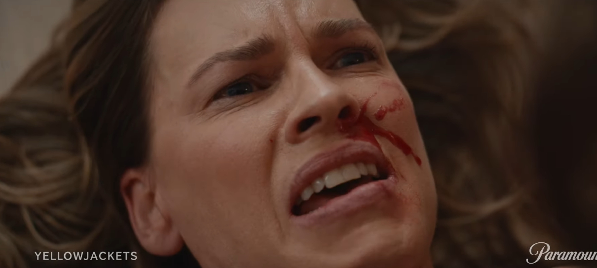 Yellowjackets traz sangue e Hilary Swank no trailer da 3ª temporada
