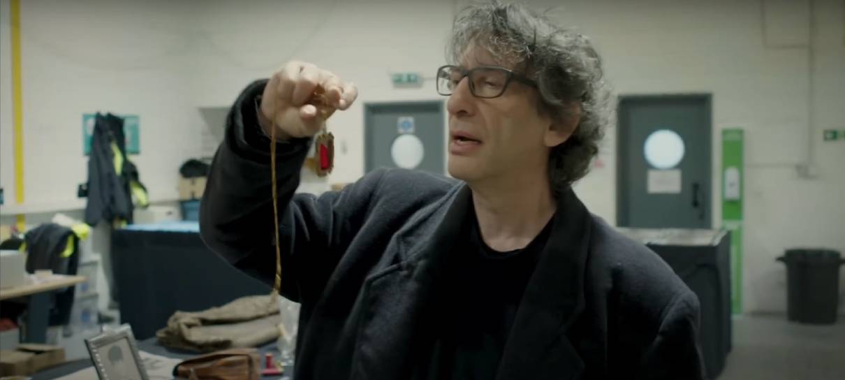 Neil Gaiman é processado após acusações de abuso sexual