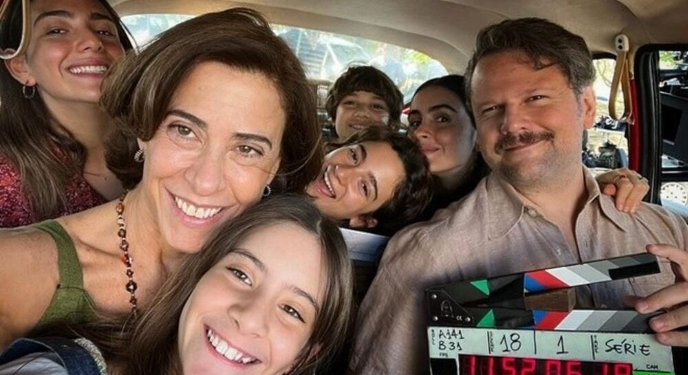 Brasileiros celebram vitória de Ainda Estou Aqui no Oscar 2025