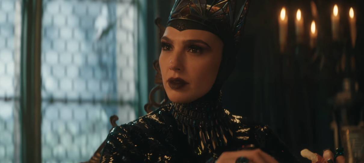 Cena de Branca de Neve põe Gal Gadot contra Rachel Zegler