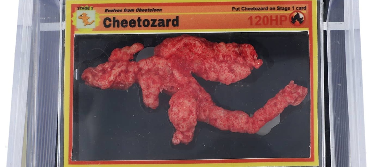 Cheetos no formato de Charizard é leiloado por quase US$ 88 mil