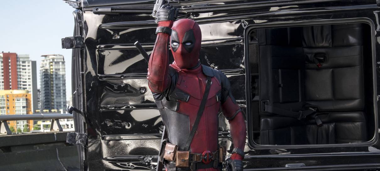 Ryan Reynolds comemora 10 anos de Deadpool liberando os 3 filmes na internet