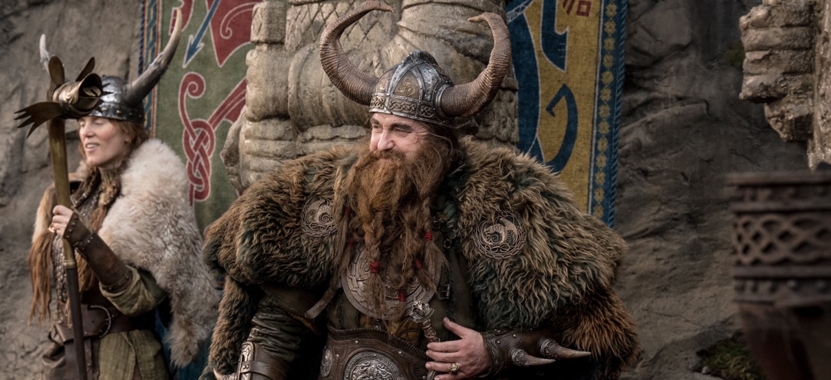 Como Treinar o Seu Dragão revela visual de Gerard Butler como Stoico