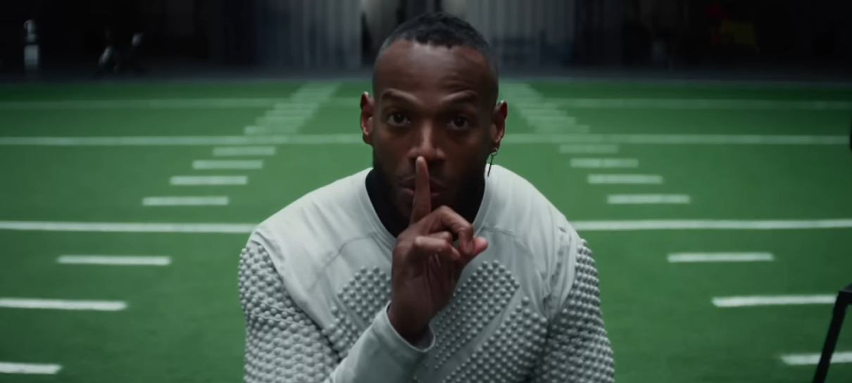 Him, terror com Marlon Wayans, ganha teaser trailer bizarro