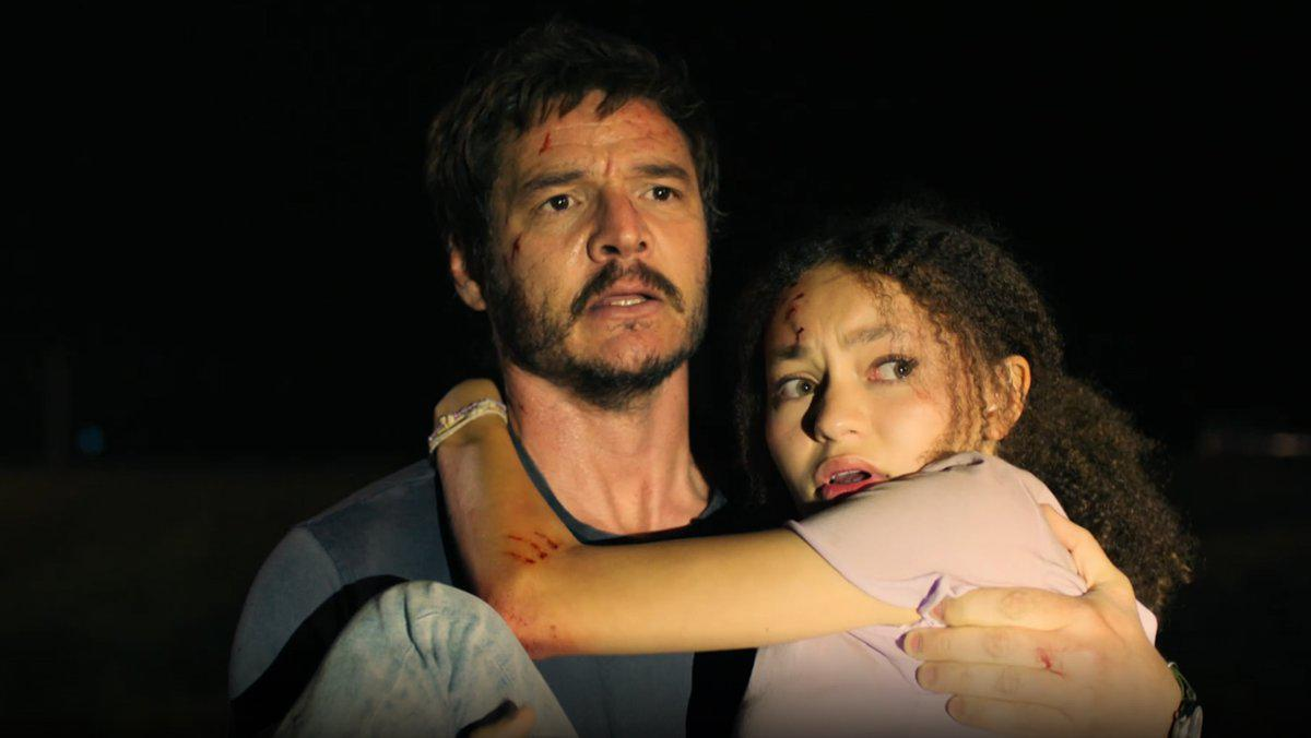 Joel e Sarah em cena da primeira temporada de The Last of Us