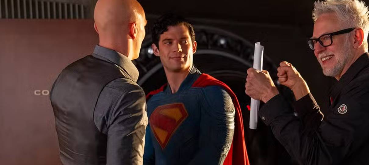 Superman encara Lex Luthor em foto inédita do filme