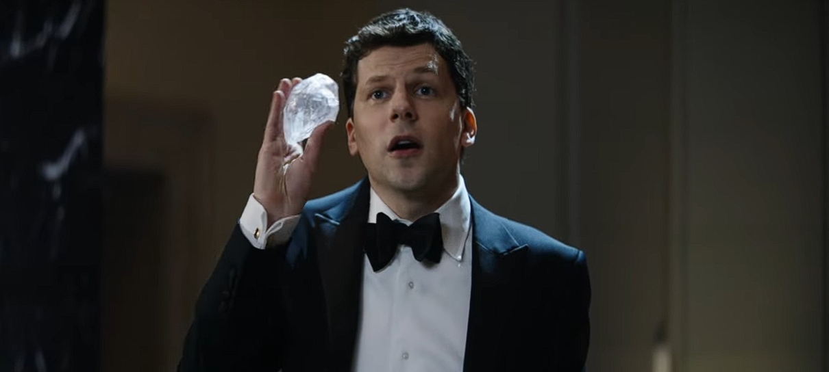 Truque de Mestre 3 ganha primeiro trailer com Jesse Eisenberg e companhia