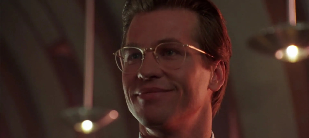 Val Kilmer, astro de Batman, Top Gun e mais, morre aos 65 anos