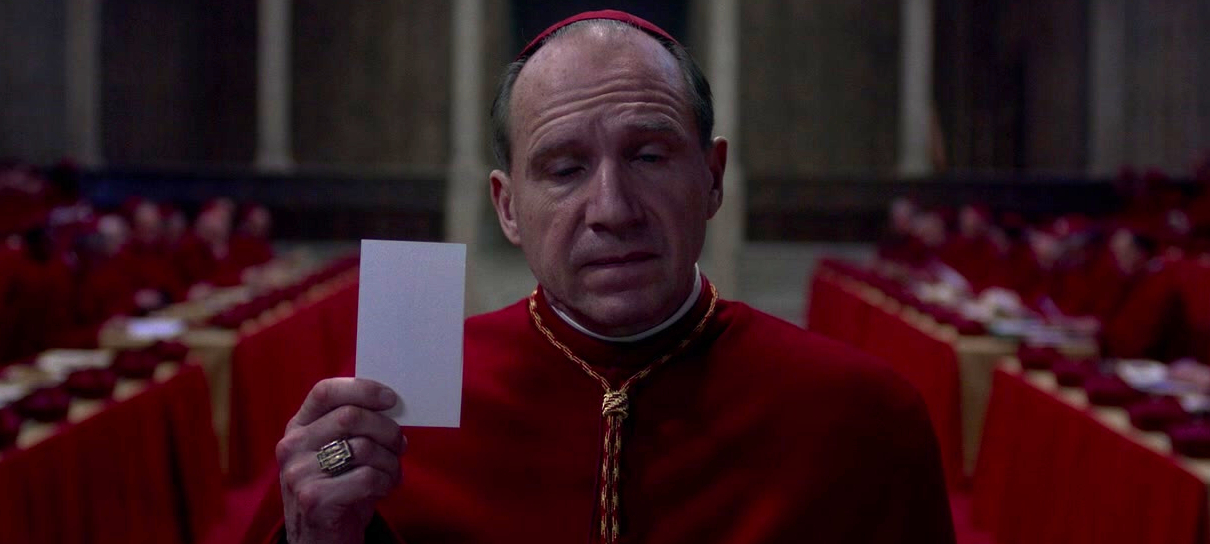 Conclave está sendo assistido por votantes da eleição real, diz jornal