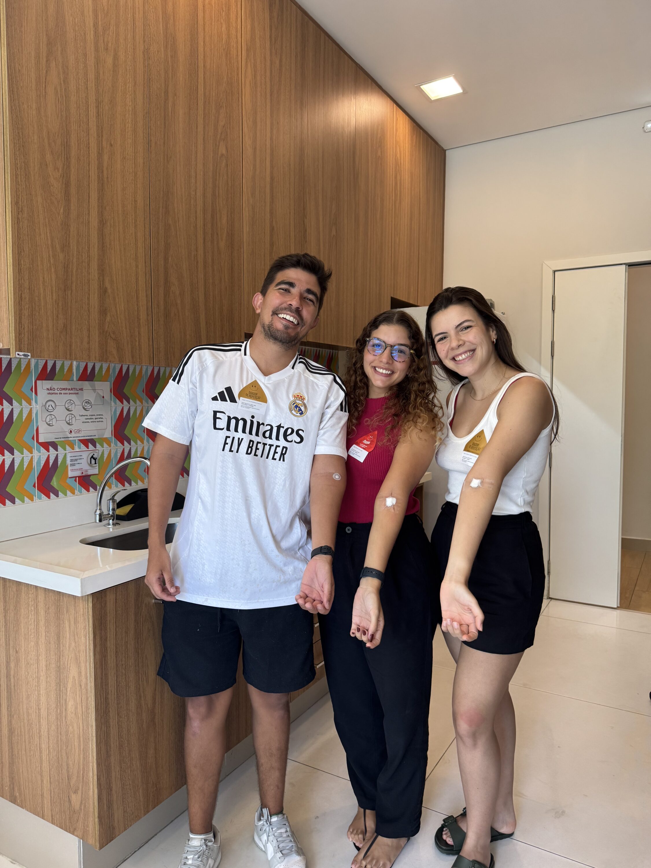 Matheus Barradas doações de Amanda, Matheus e Melissa