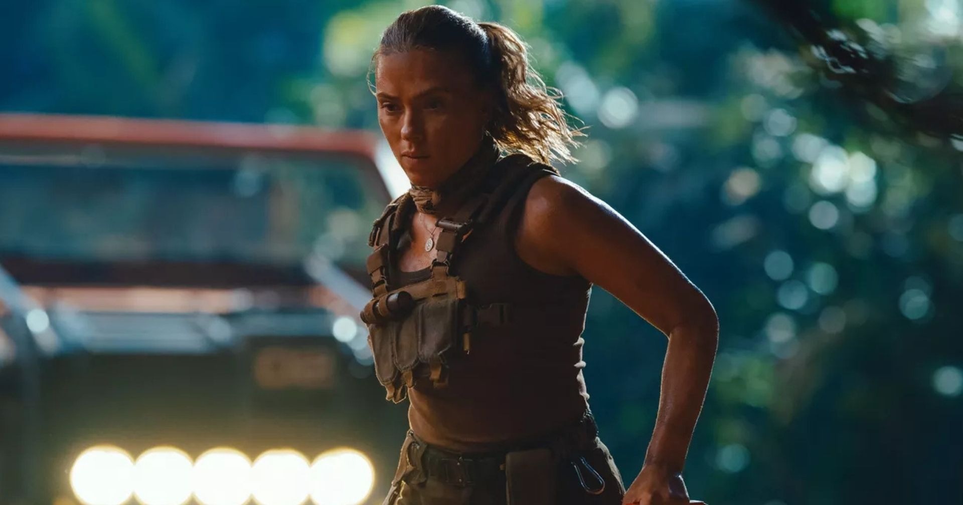 Novas imagens de Jurassic World: Recomeço destacam Scarlett Johansson