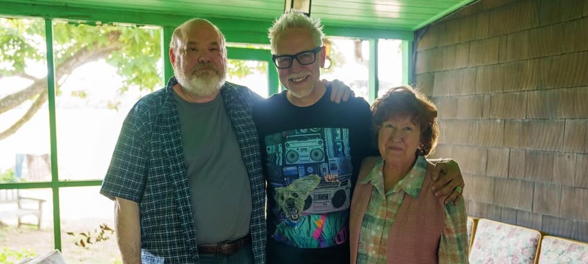 Superman: Jonathan e Martha Kent são destaque em nova foto de James Gunn