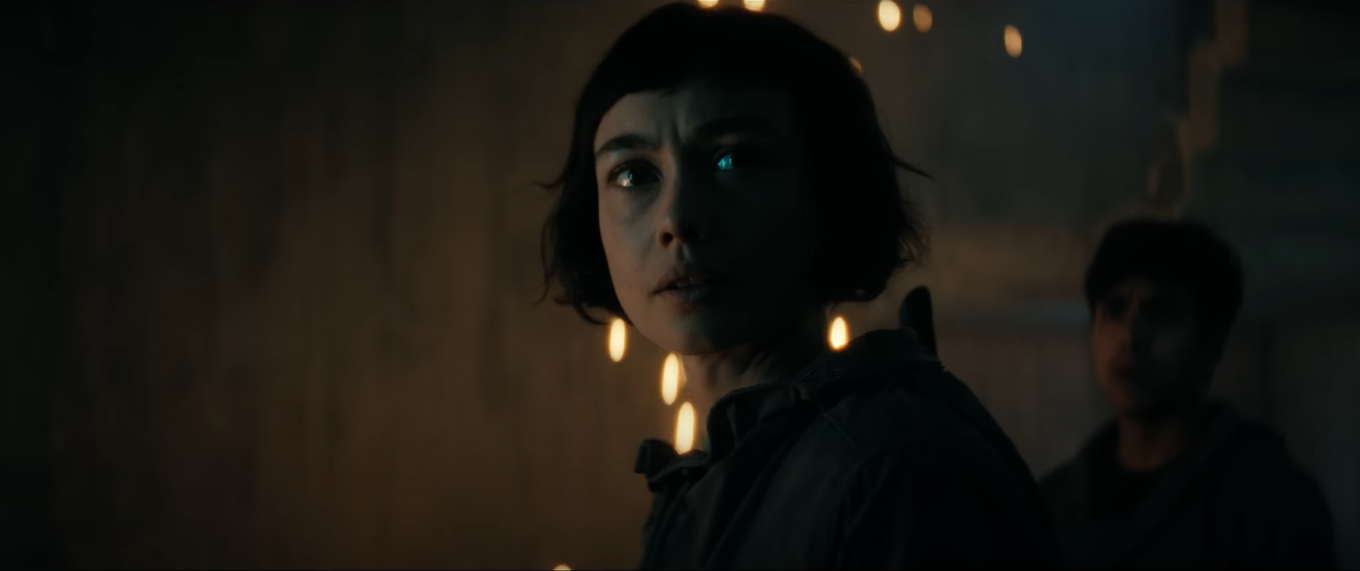 Alien: Earth ganha primeiro trailer com humanos sintéticos e horrores do espaço