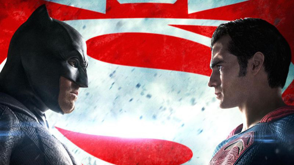 Tensão aumenta no novo pôster de Batman vs Superman: A Origem da Justiça