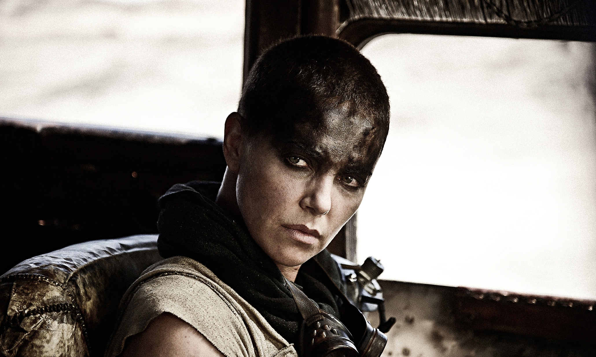 Charlize Theron, confirma o seu lado badass em Velocidade Furiosa 8