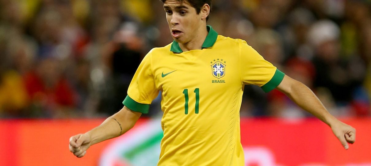 Oscar aparece na Seleção Brasileira ideal do FIFA 22; veja os onze  titulares - Lance!