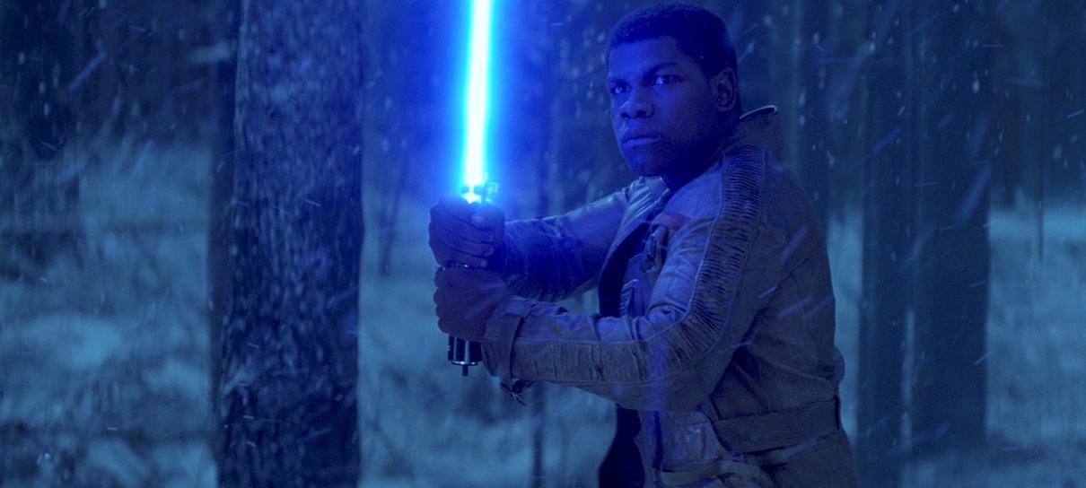 John Boyega fala sobre a luta na neve de Star Wars: O Despertar da Força