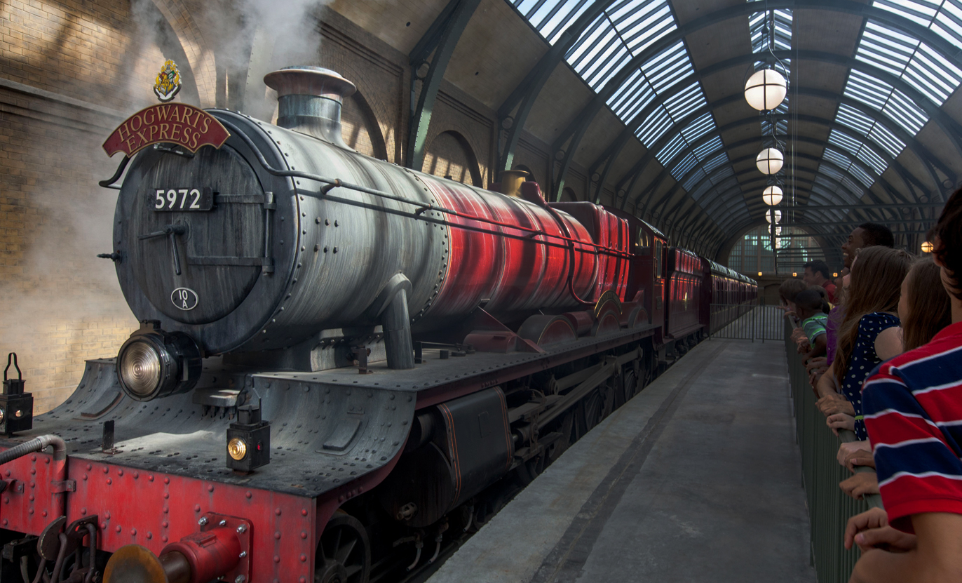 Passeio pela aldeia de Hogsmeade - O Mundo Mágico de Harry Potter