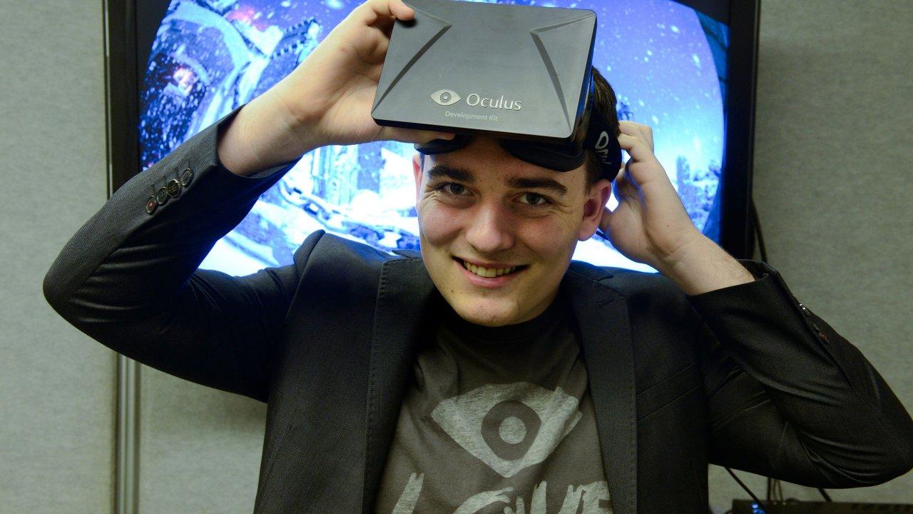PlayStation VR não é "tão avançado" quanto o Rift, diz fundador da Oculus