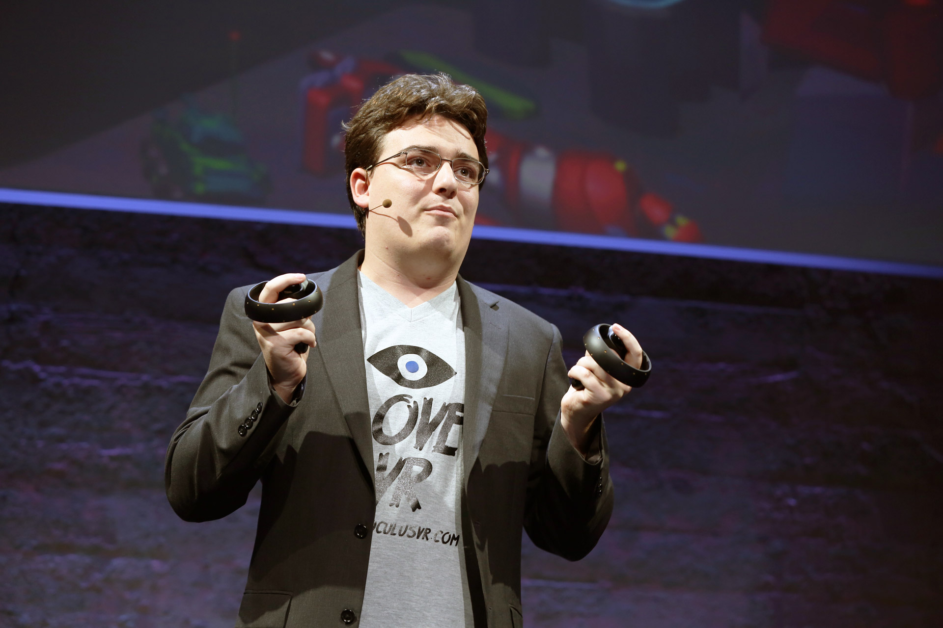 Oculus Rift vai funcionar com Mac "se a Apple lançar um bom computador," diz Palmer Luckey