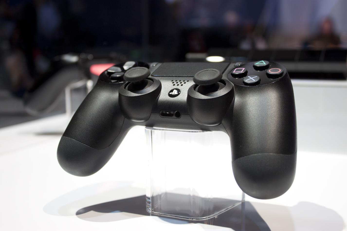 PlayStation 4 fabricado no Brasil vai custar R$ 2.599 a partir de outubro