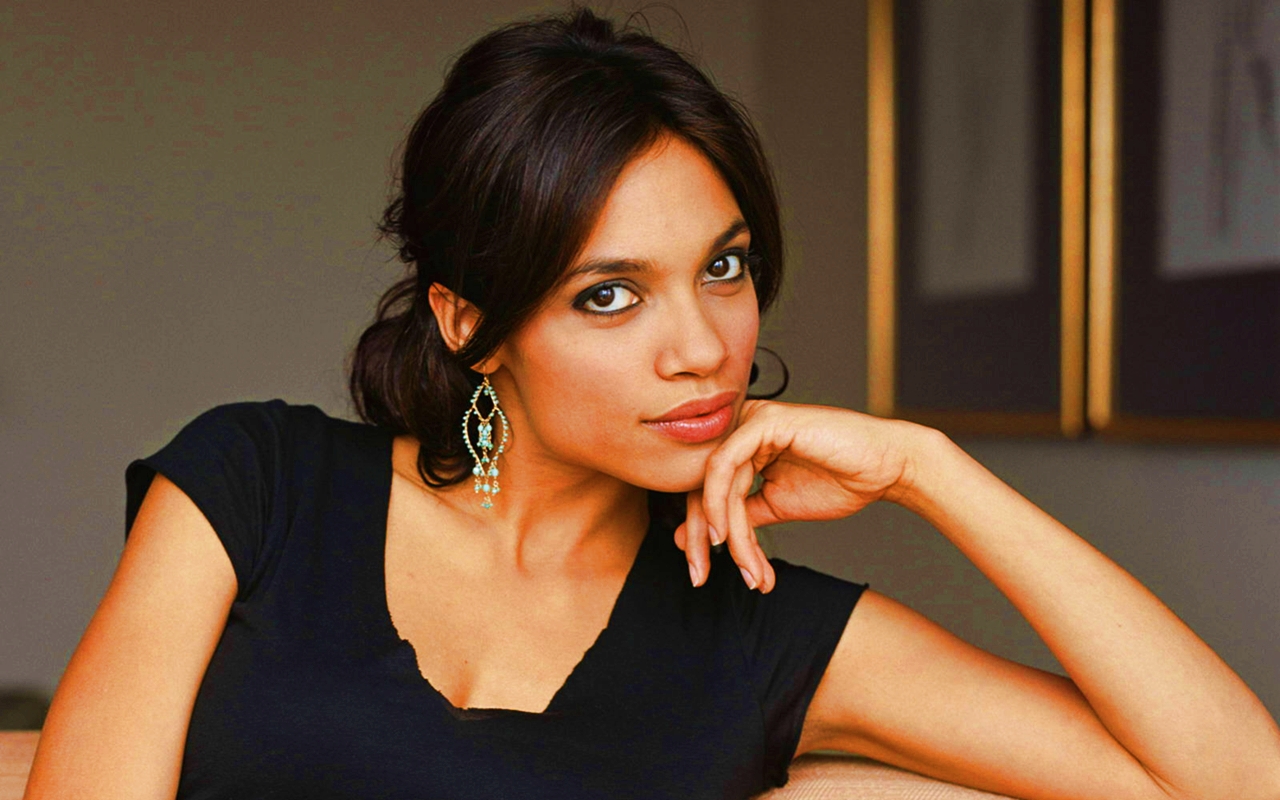 Rosario Dawson será a voz da Batgirl em LEGO Batman