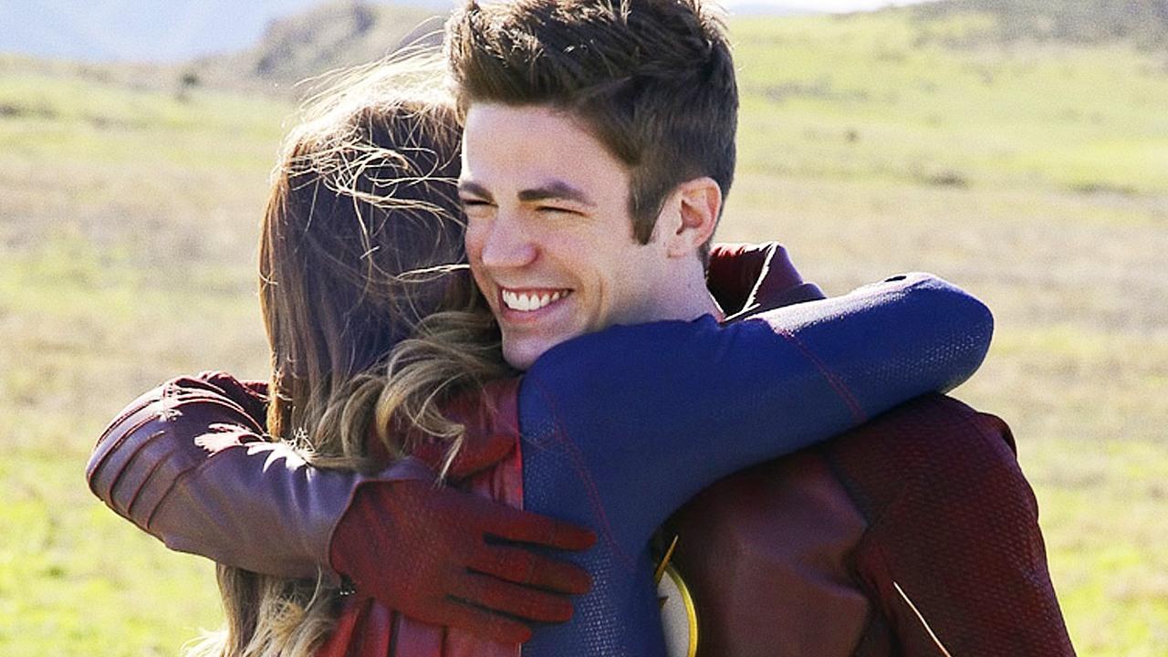 Supergirl x The Flash: como foi o encontro dos heróis