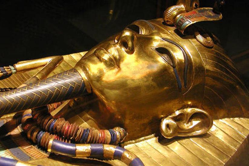 Pesquisadores encontram metais de meteorito em faca de Tutankamon