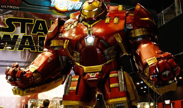 Hot Toys revela armadura Hulk Buster em tamanho real!