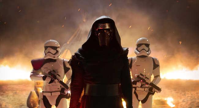 Confira novas imagens de Kylo Ren e Constable Zuvio em Star Wars: O Despertar da Força