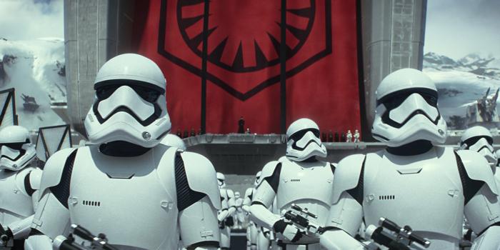Primeira Ordem se reúne em trailer de Star Wars: Episódio VII - O Despertar da Força
