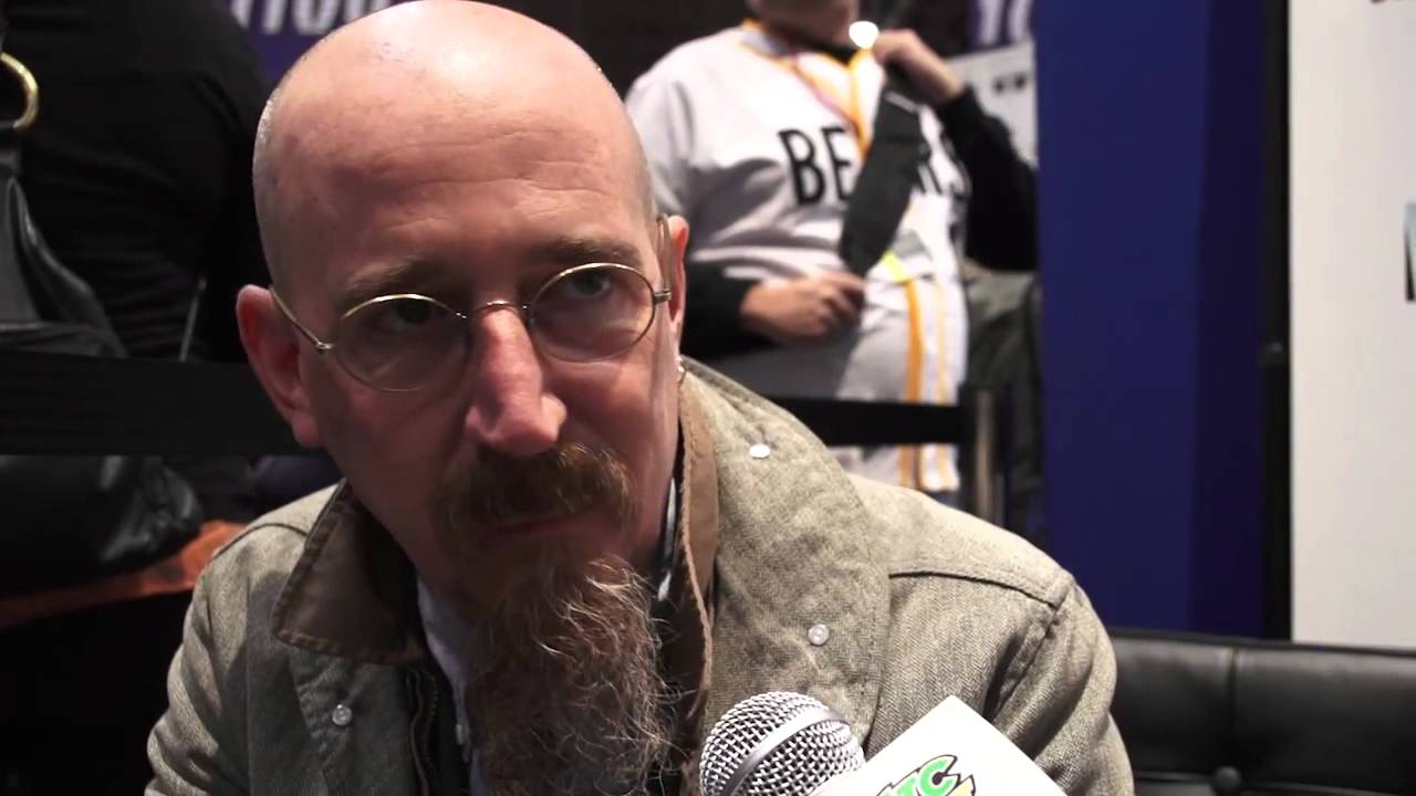 Brian Azzarello é o novo convidado da CCXP 2016