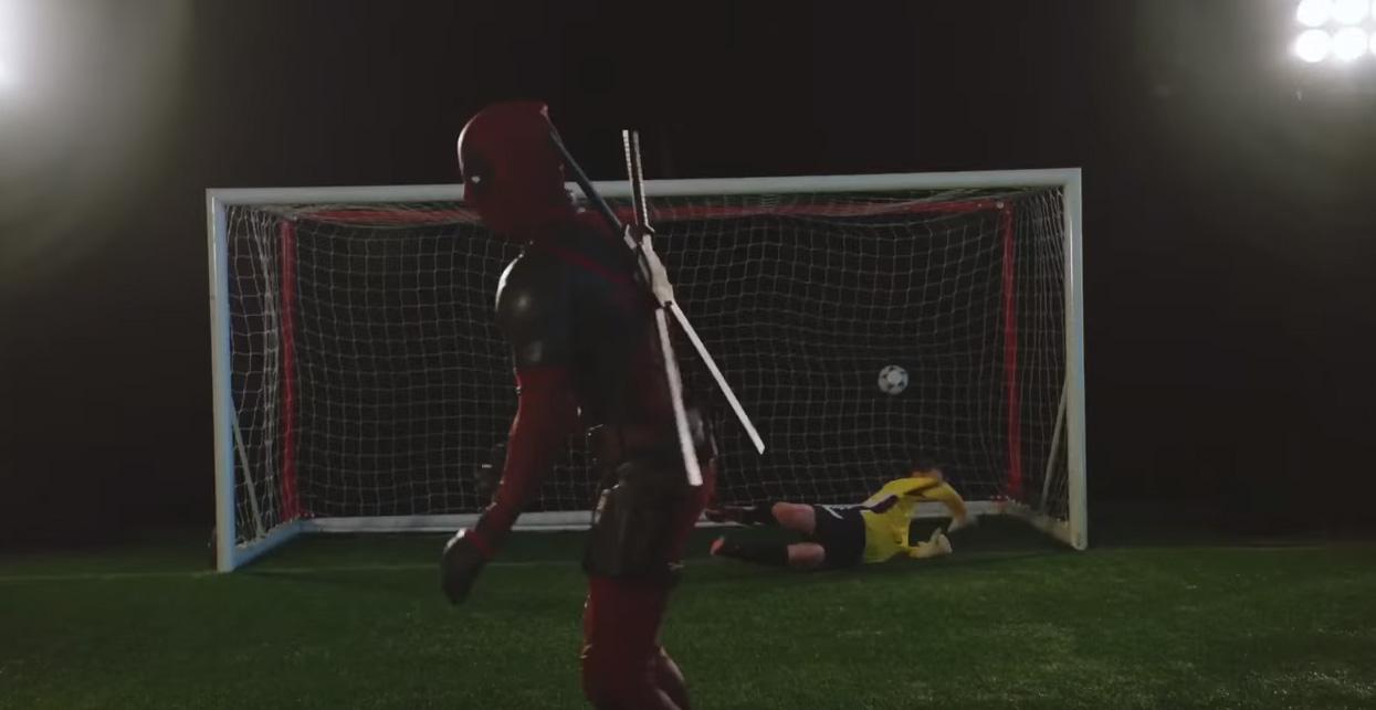Deadpool também entende de futebol
