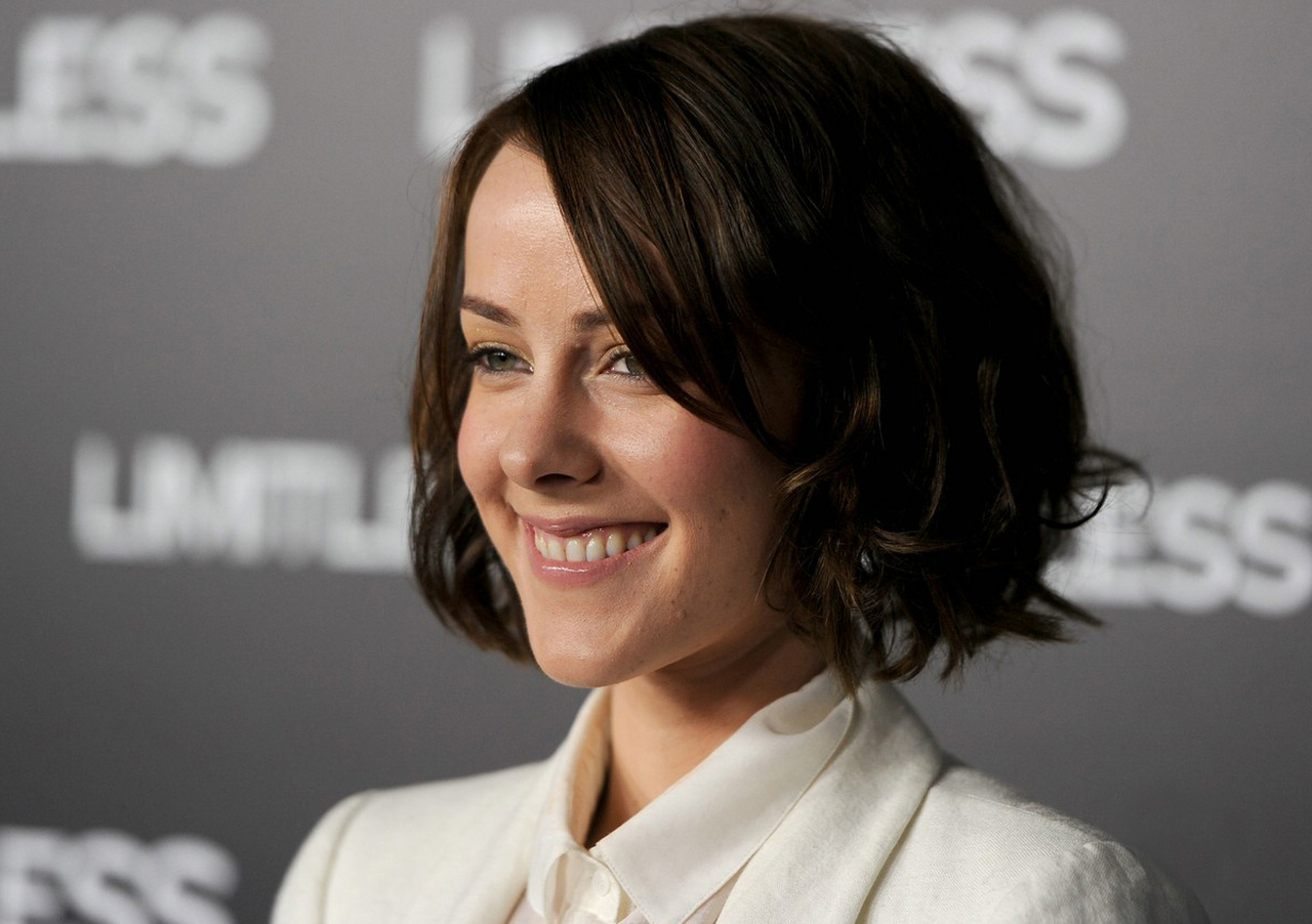 [RUMOR] Jena Malone pode ser Babara Gordon em Batman vs Superman