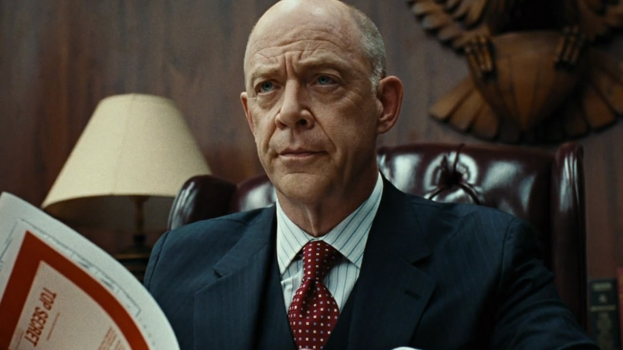 J.K. Simmons fala sobre seu papel na Liga da Justiça