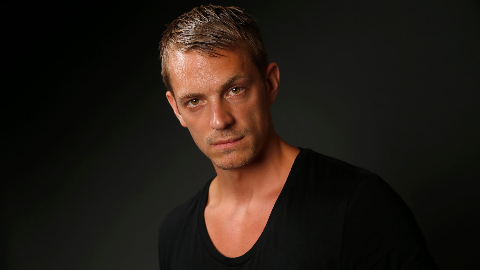 Altered Carbon | Série cyberpunk da Netflix contrata Joel Kinnaman