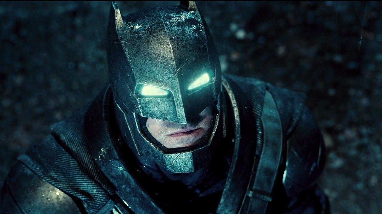 Batman usa a cabeça no trailer internacional de Batman vs Superman: A Origem da Justiça