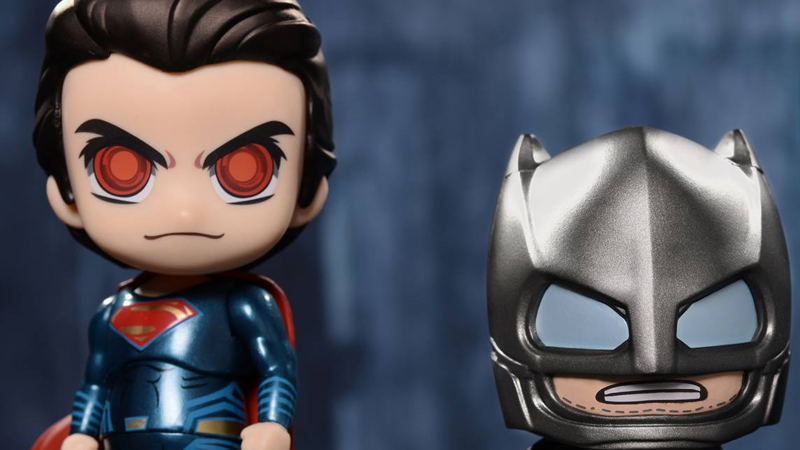 Figures de Batman e Superman versão Cosbaby são a origem da fofura