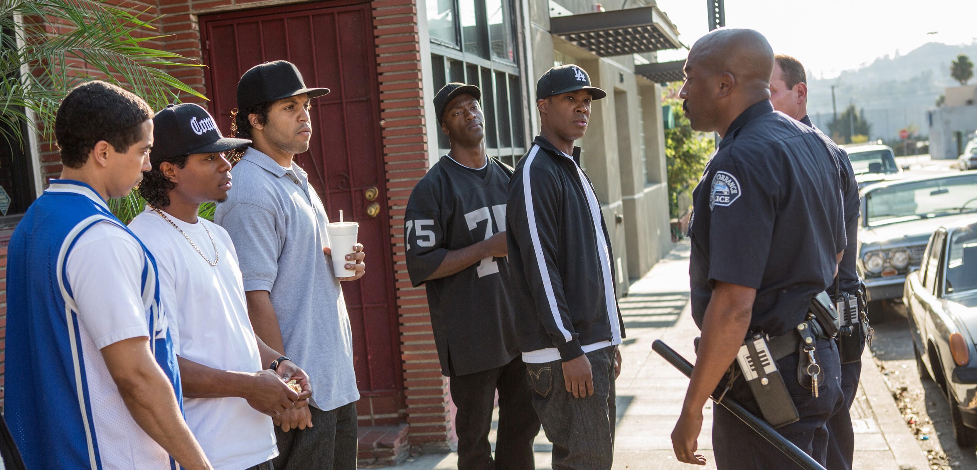 Novo trailer de Straight Outta Compton mostra um começo difícil