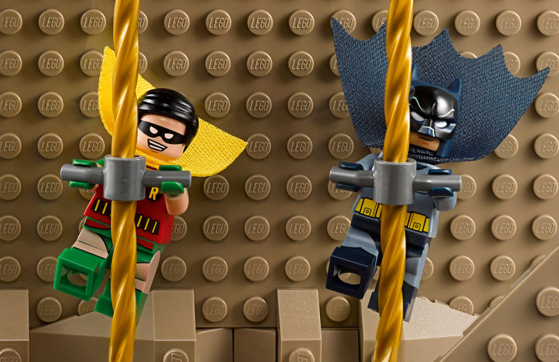 LEGO anuncia set em homenagem aos 50 anos da série de TV do Batman