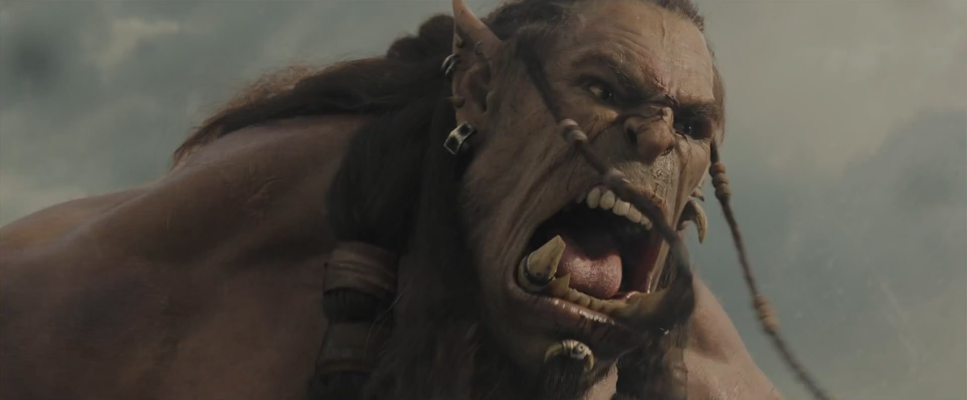 Comercial do filme de Warcraft traz duelo entre humano e orc