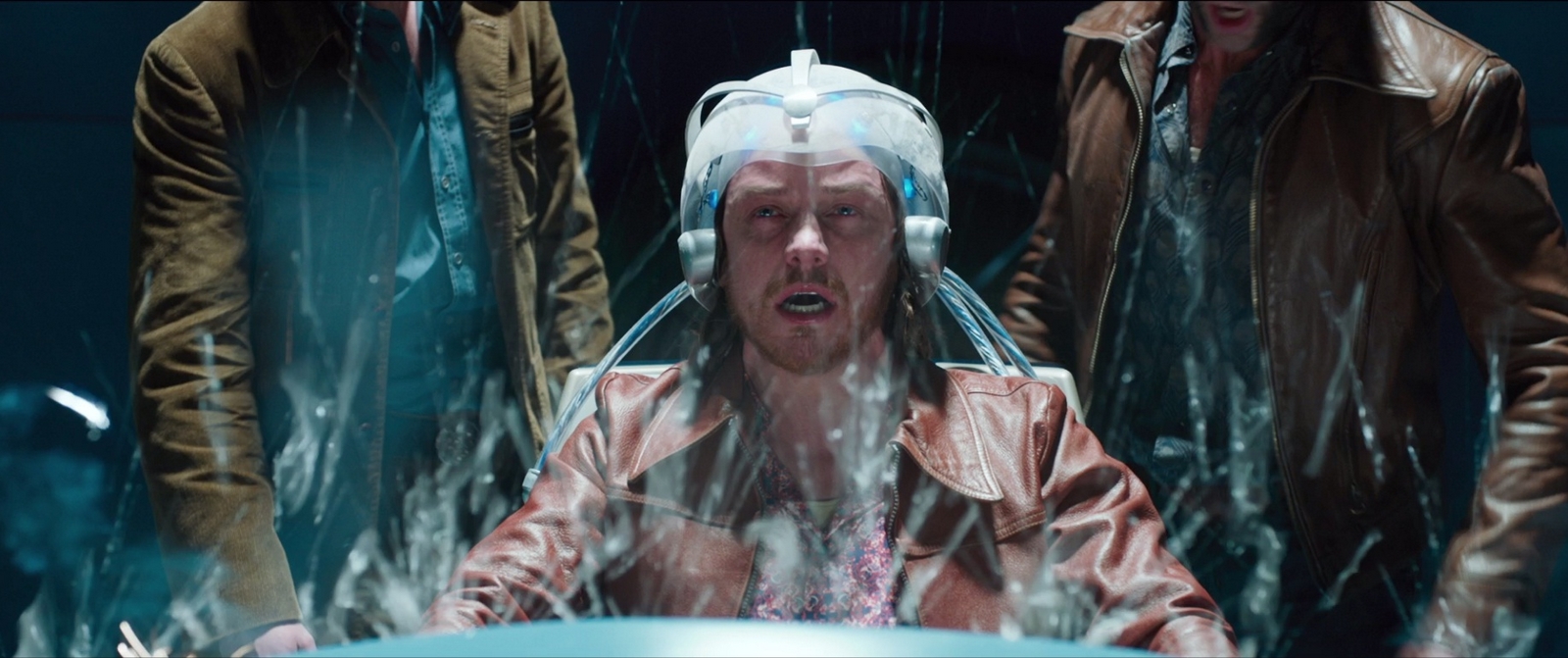 Bryan Singer divulga foto do Cérebro em "X-Men: Apocalipse"